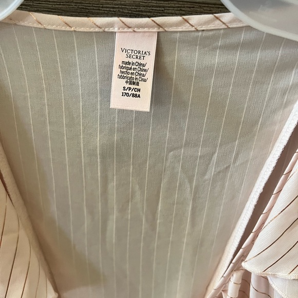 VS blush beach cover up - Picture 2 of 5